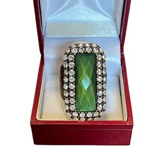 listing-status-banner